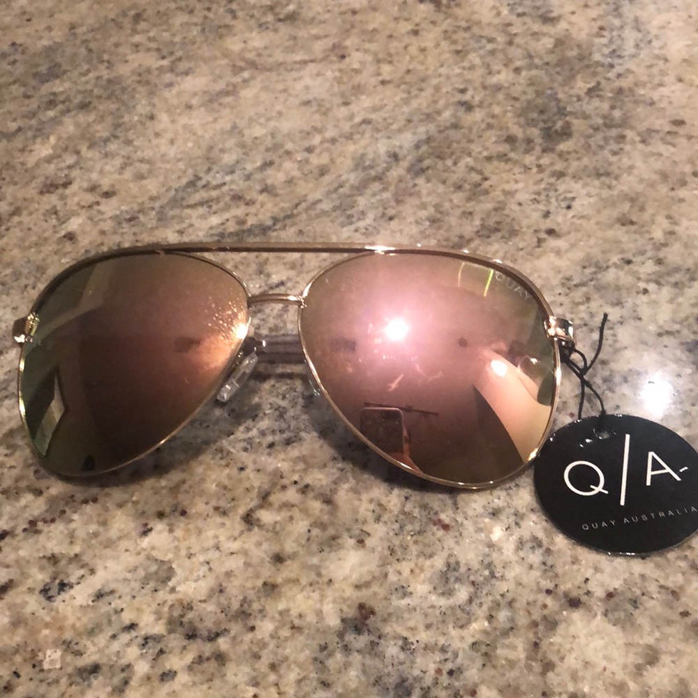 Quay , Vivienne 🕶